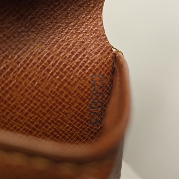 LV MONO BIFOLD WALLET (EDGE WEAR) - Picture 14 of 15